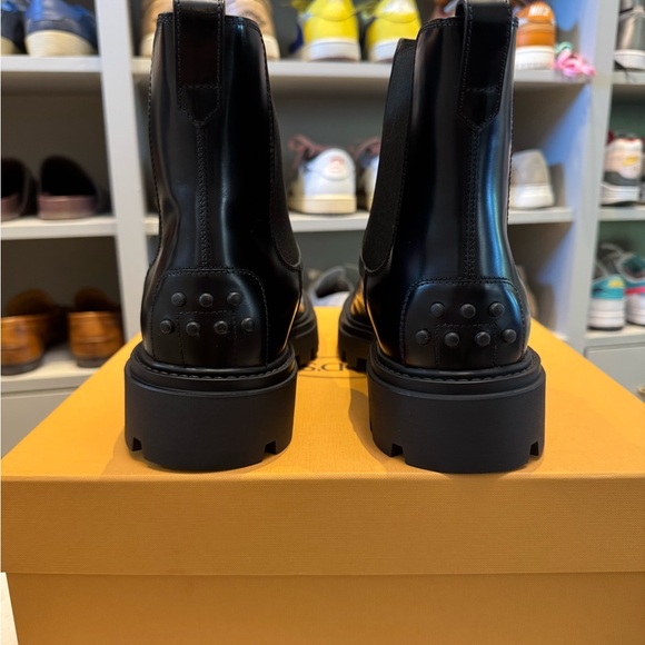 Tod's Black Leather Ankle Boots - Picture 9 of 16